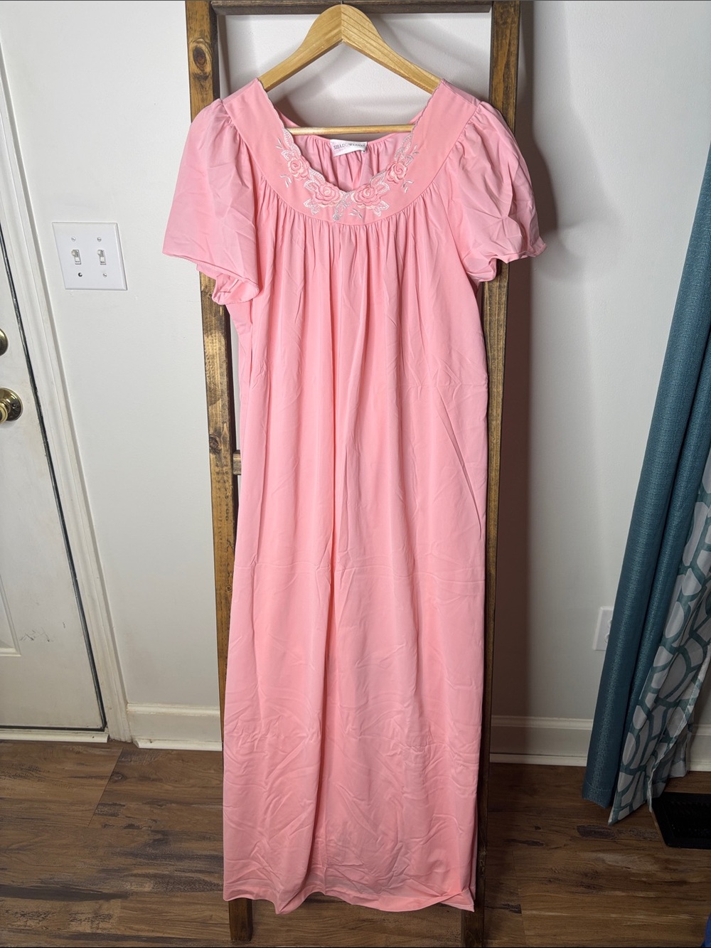 Shadowline Vintage Women's Pink Embroidered Yoke Nightgown